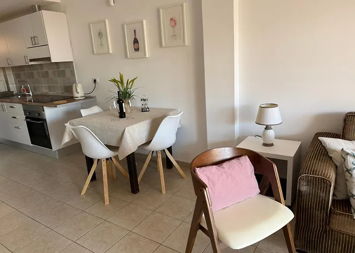 Esmeralda 15 Apartman *